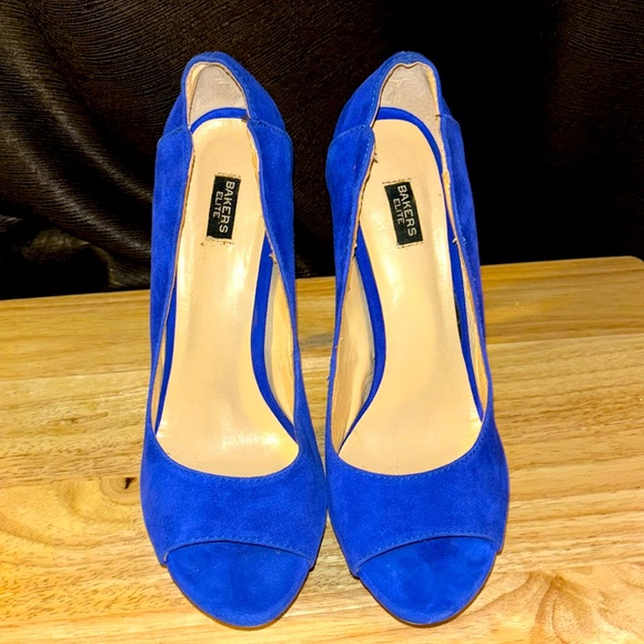 Suede Platform Heels - Picture 4 of 7